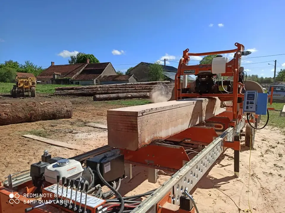 SARL Veclain - Découpe de bois sur mesure pour vos projets dans le Cher (18)